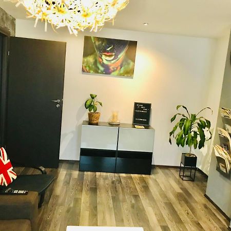 Zuzu'S Home Rîşnov Luaran gambar