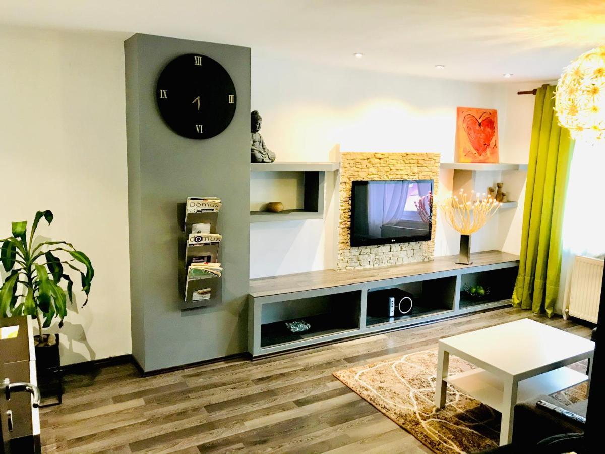 Zuzu'S Home Rîşnov Luaran gambar
